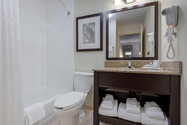 Clarion Inn Elmira Horseheads image 19